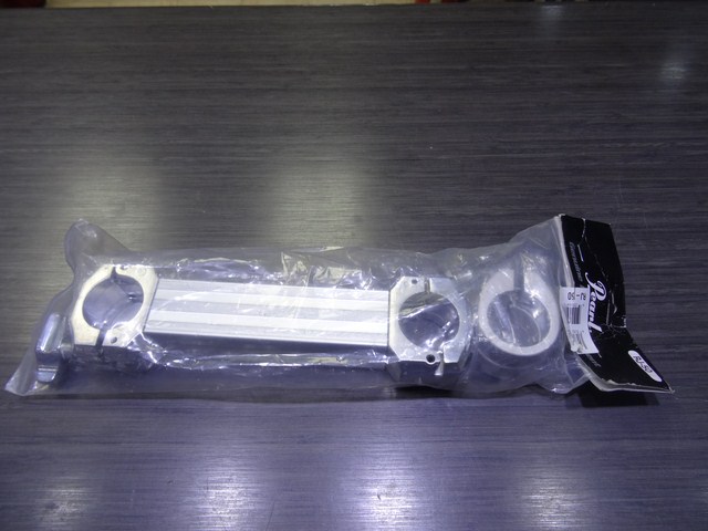 Instruments - Percussions - pieds et pédales   