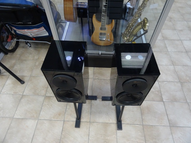 (100 watts) Paire de haut parleur sur pieds  - Image 2