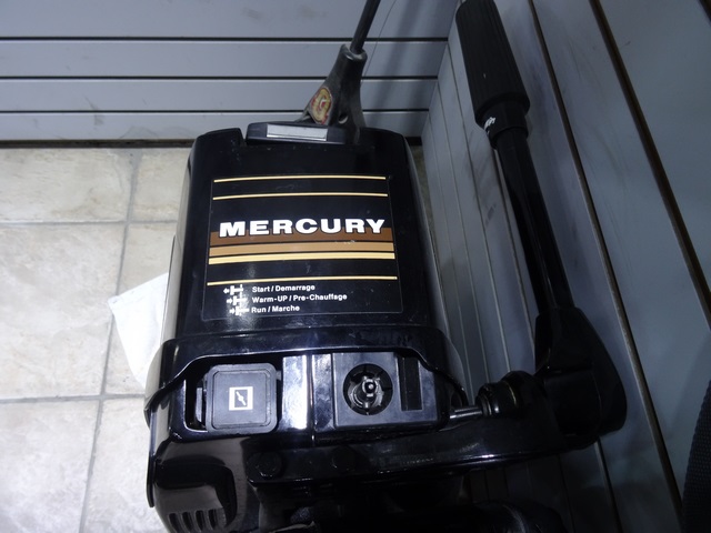 (25HP) Moteur a Bateau avec réservoir - Image 3