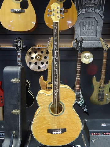 Instruments - Guitares - Basses 