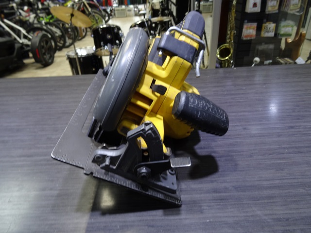 scie circulaire a batterie - Image 2