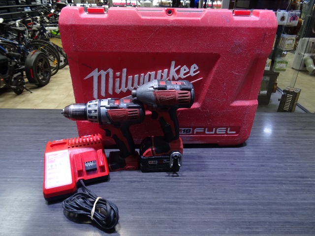 Perceuse +Cle a chocs +chargeur+batterie M18 3.0ah