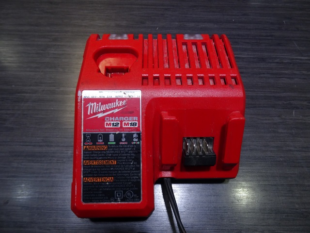 Perceuse +Cle a chocs +chargeur+batterie M18 3.0ah - Image 4