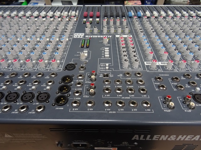 Console 32 entrees - Image 4