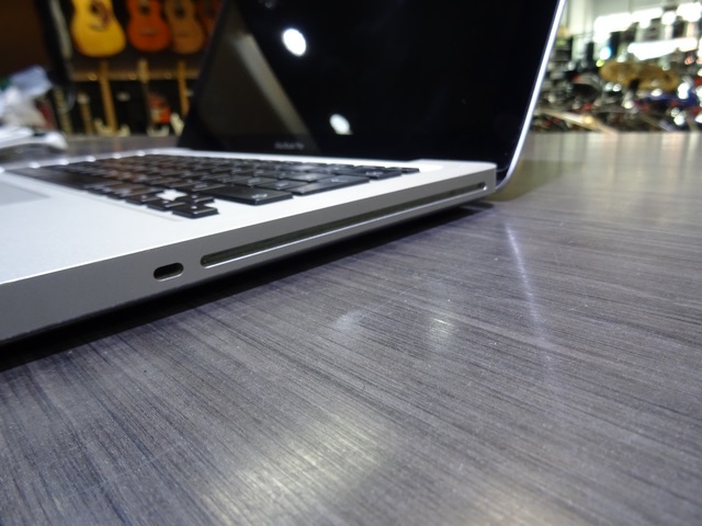 macbook pro  - Image 3
