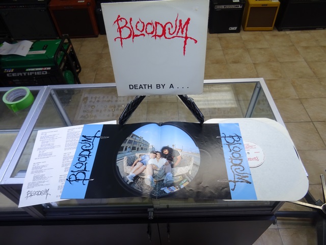 Bloodcum death by a clothes hanger - Image 2