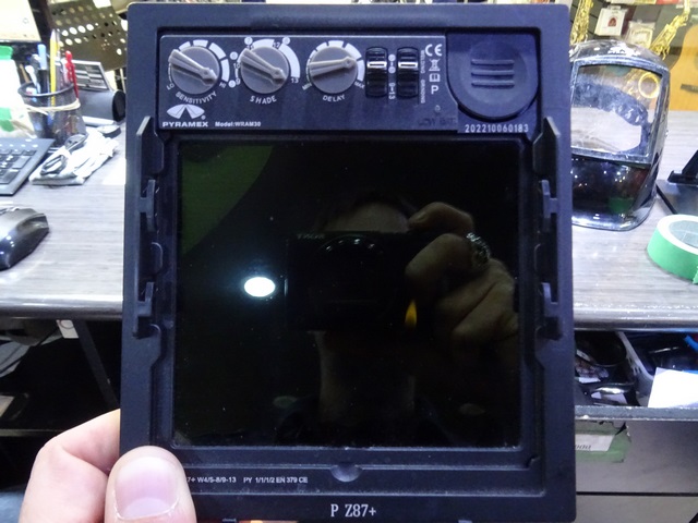 casque de soudure (POUR PIECES) - Image 3