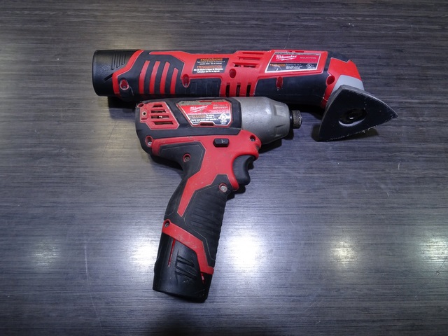 ensemble sableuse et visseuse + 2 batterie + chargeur 12v  - Image 4
