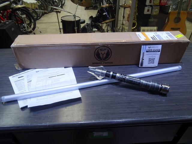 Sabre Laser (Custom Lightsaber) + Facture+ Certificat d origine