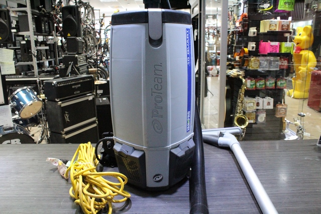 aspirateur sac a dos + acc