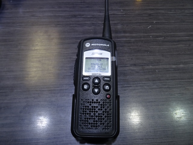 émetteur-récepteur portatif (walkie talkie) - Image 2