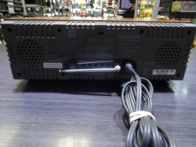 Radio Alarme CD / AM-FM + TC - Image 4