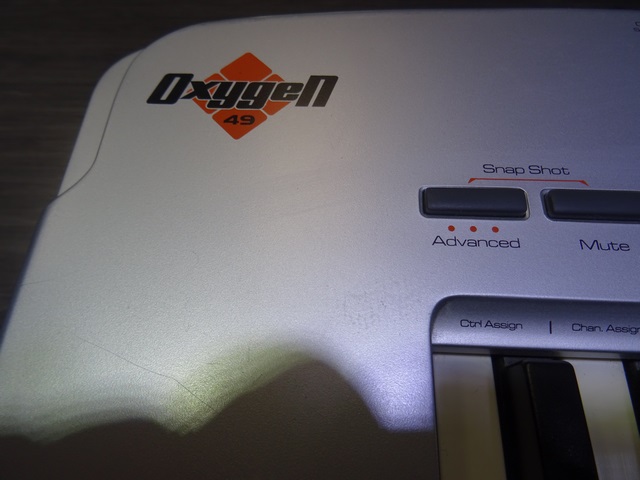 CONTROLEUR MIDI 49TOUCHES + Fil Usb - Image 2