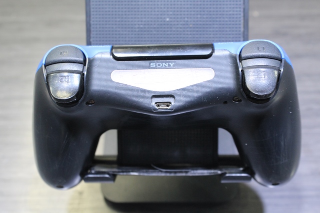Manette ps4 (defaut esthetique) - Image 2