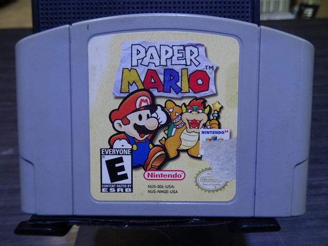 Paper Mario (etiquette devant abimee)