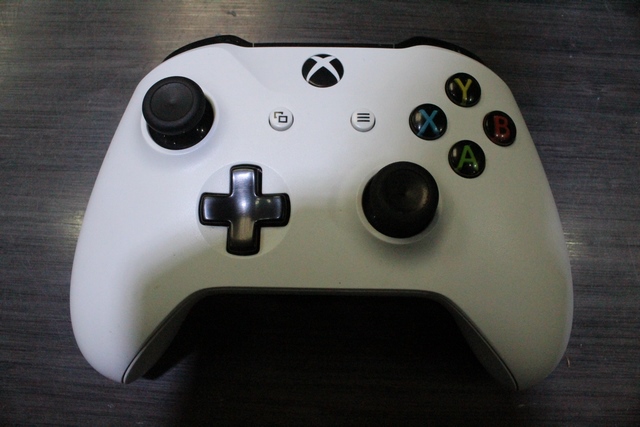 Console Xbox One S 1 to + acc - Image 4