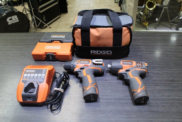 Ensemble impact perceuse + meches + bits + chargeur