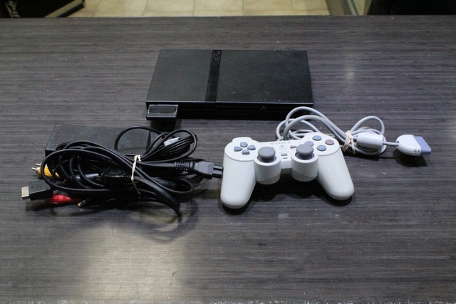 Console ps2 (slim) + carte memoire + acc