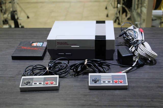 Console NES + 2 manettes + Mario Bros + acc
