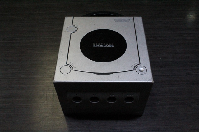 Console Game Cube + 1 manette (Manette joystick usées) - Image 2