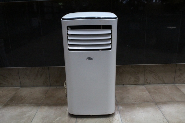 Climatiseur portatif 10 000 btu + acc + tc - Image 2