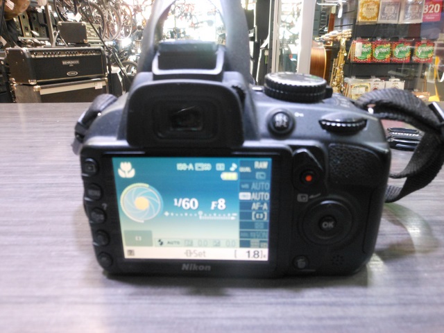 Camera reflex + 2 batterie+ chargeur - Image 3