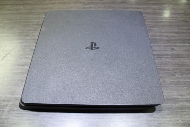 Console ps4 slim 1to + acc - Image 2