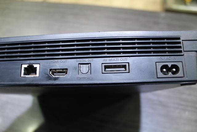 Console PS3 320 go + acc (sans manette) - Image 2