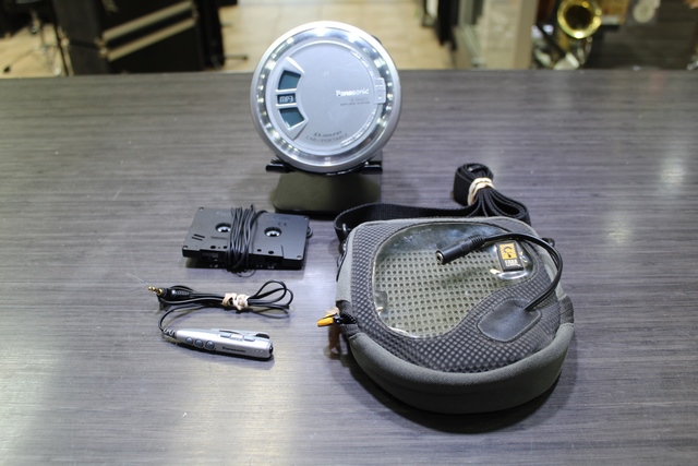 lecteur cd portatif + accessoire - Image 2