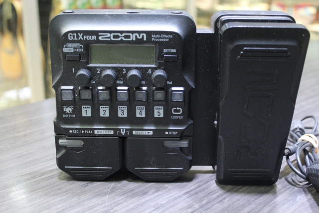 Pedale Multi effets + acc - Image 2