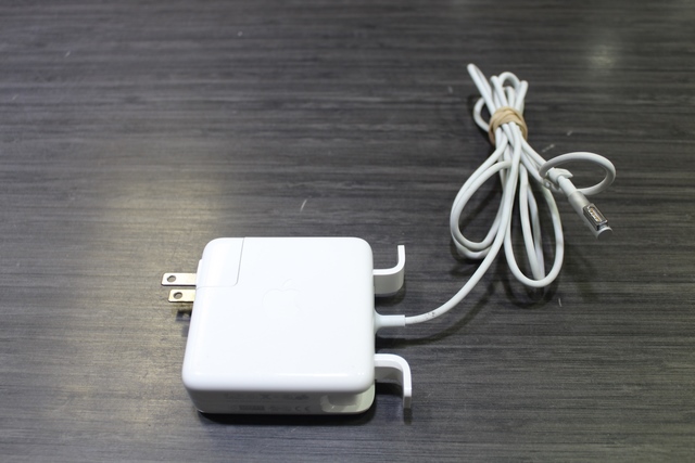 Chargeur macbook pro ( 1 16.5V 3.65A 60W