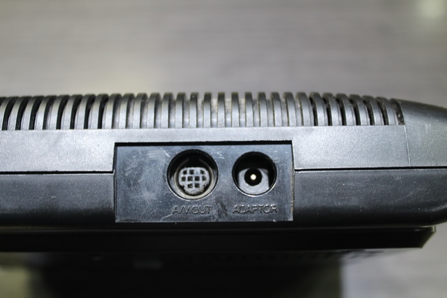 Console Genesis Model + acc 2 (manque porte cote) - Image 2