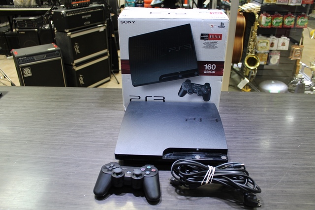 Console ps3 slim 160 go + acc + boite (manette sans marque)