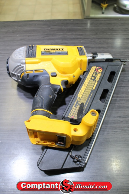Fusil a clou Dewalt+ batt + chargeur + boite
