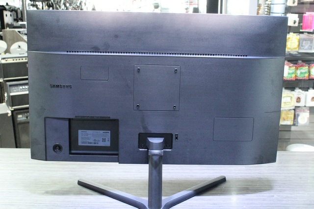Écran 32 pouce Samsung - Image 2