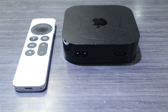 Apple TV 4eme gen + tc a2737 - Image 2
