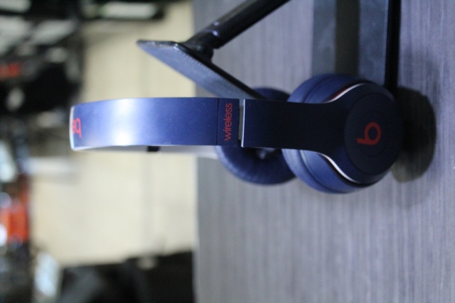 Casque écouteur Beats bluetooth - Image 2