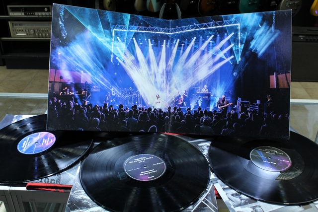 Marillion With friends at St-Davids Racket Records vinyle - Image 2
