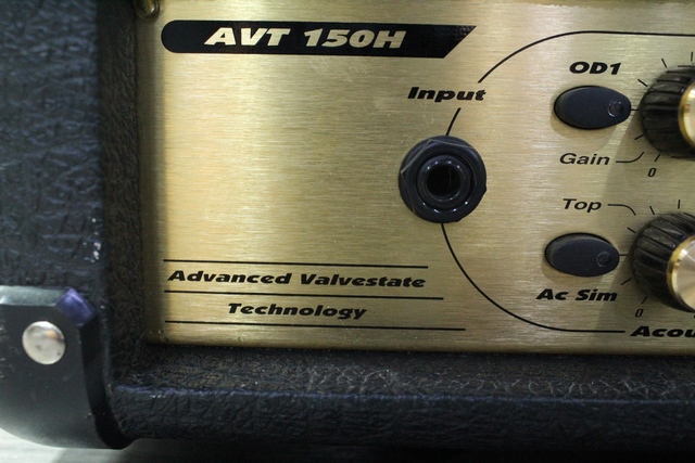 (150 WATTS) Amplificateur de Guitare 2001 Marshall Valvestate AVT 2000 - Image 3