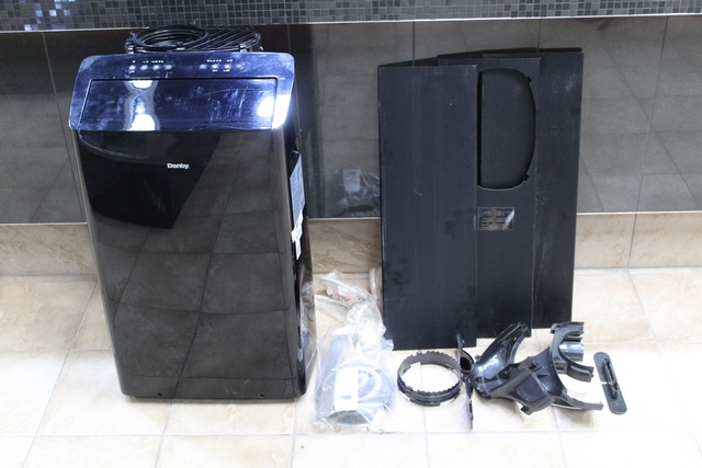 14 000 BTU Air climatisé mural + acc + tc danby dpa120b9ibdb-6