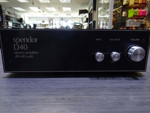 (40 Watts) Amplificateur Intégré SPENDOR D40
