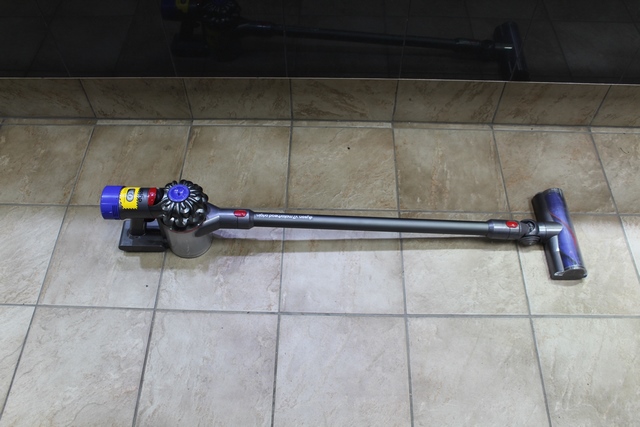 Aspirateur A Batterie+acc Dyson V7