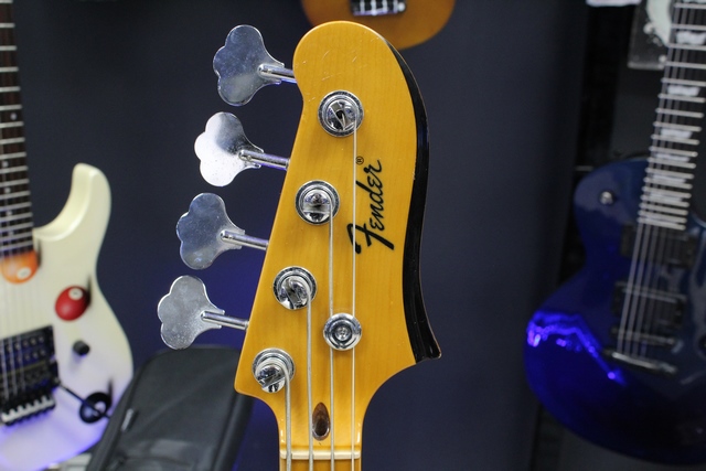 Basse 3/4 (Short scale) Fender Partcaster  (Starcaster + Mustang Classic Vibe 60s) - Image 2