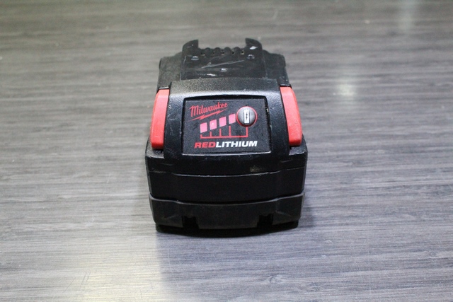 Batterie 5.0Ah MILWAUKEE M18 XC5.0