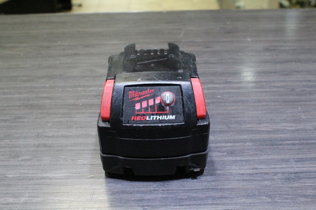 Batterie 5.0Ah MILWAUKEE M18 XC5.0