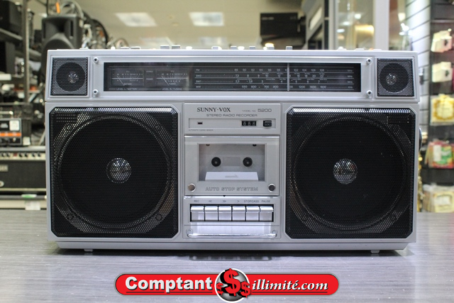 Boombox cassette vintage (voir note) sunny vox , 5200