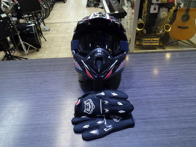 CASQUE DE MOTO + LUNETTES + GANTS TAO-MOTOR HY-602