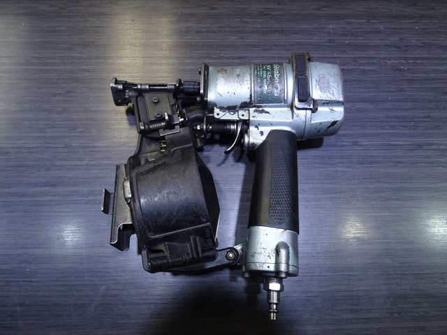 CLOUEUSE  DE TOITURE (gun) Metabo HPT NV 45AB2