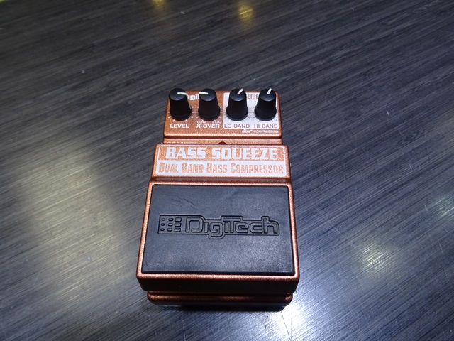 COMPRESSEUR  BASS DIGITECH X SERIES BASS SQUEEZE
