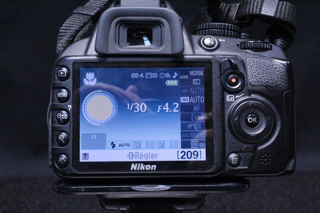 Caméra Reflex + Batterie + Chargeur Nikon D3100 - Image 3